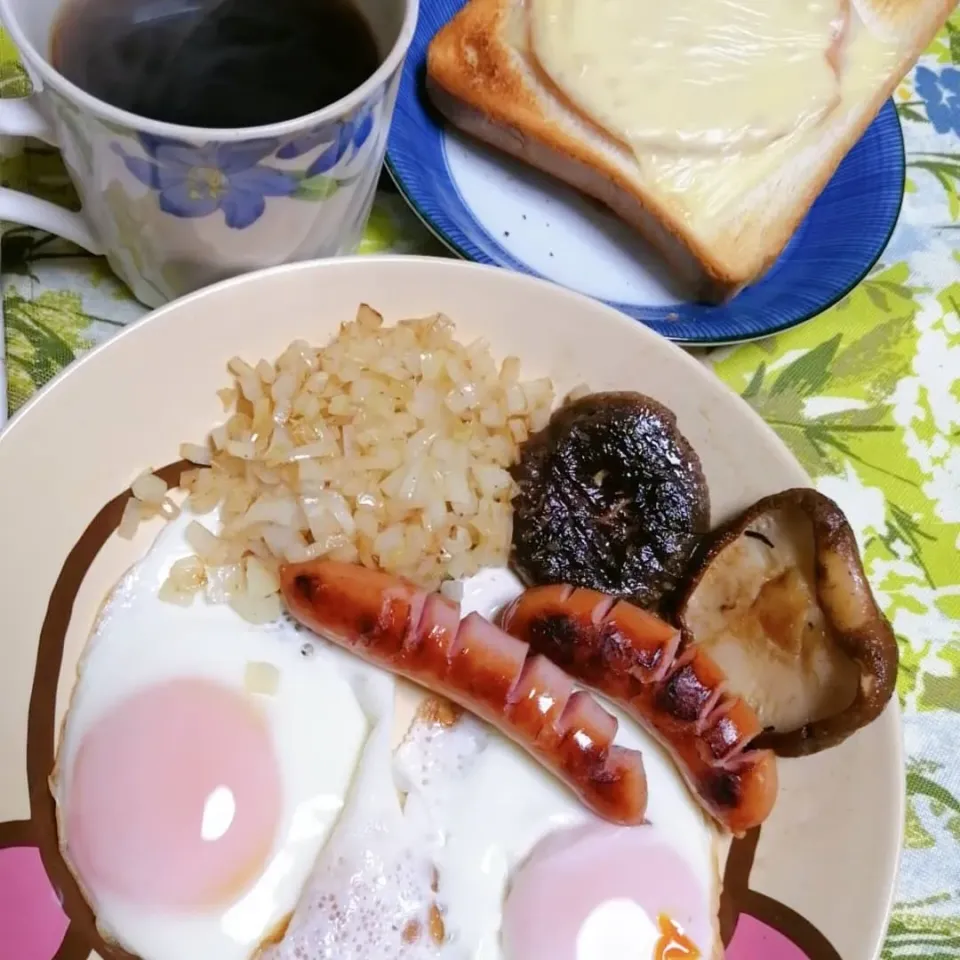 今日の朝食事ですね|ビトウィーンさん