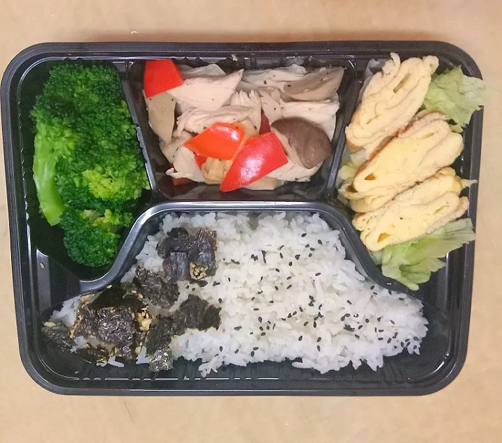 Healthy Lunch Box
健康便當 吃出健康
#low carb high protein
#less oil #less salt #less sugar
#no processed food
#eathealthy 
#eatclean|steady chanさん