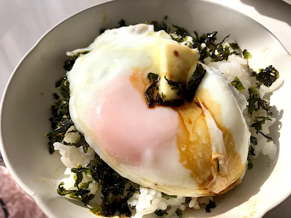 おさぼり目玉焼きごはん🍳|サラ飯キャンパーさん