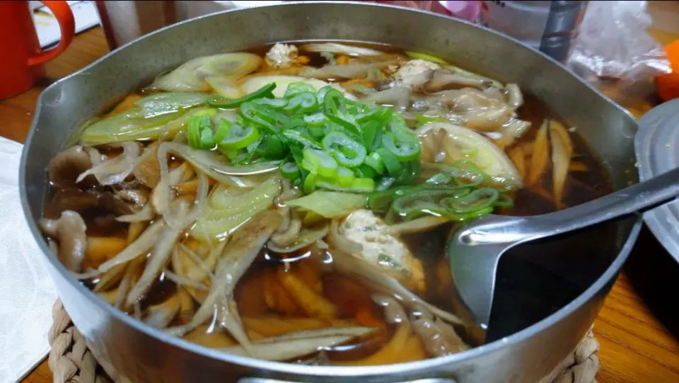 1/21の夕食
鶏だんごとごぼうの鍋🍲|卯月さん