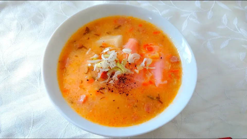 餅入り野菜とハムの糀甘酒スープ|卯月さん