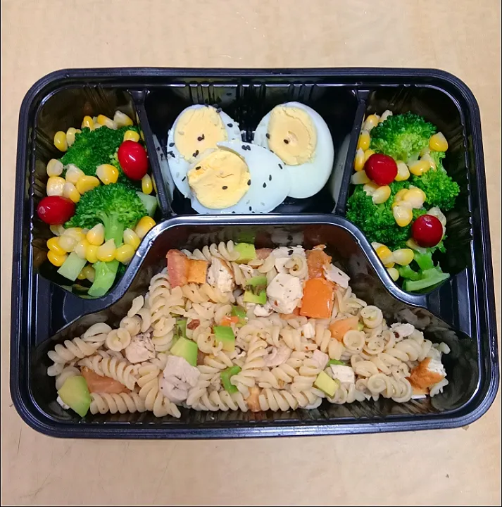 Healthy Lunch Box
健康便當 吃出健康
#low carb high protein
#less oil #less salt #less sugar
#no processed food
#eathealthy 
#eatclean|steady chanさん