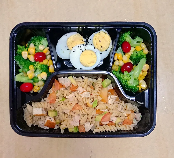 Healthy Lunch Box
健康便當 吃出健康
#low carb high protein
#less oil #less salt #less sugar
#no processed food
#eathealthy 
#eatclean|steady chanさん