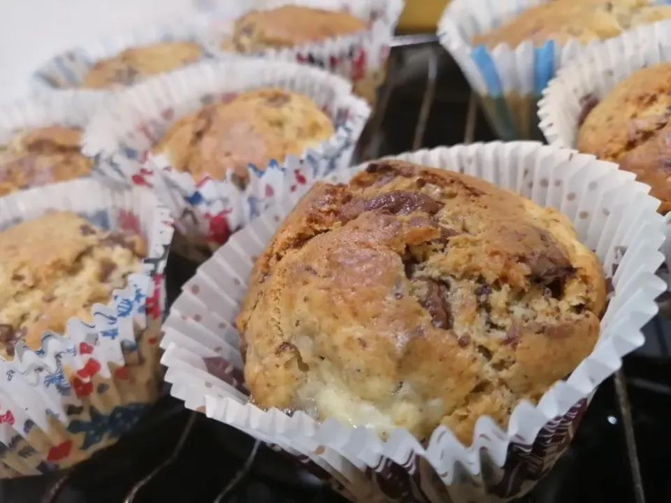 Snapdishの料理写真:Banana Cinnamon very Chocolate muffin|ninapalさん