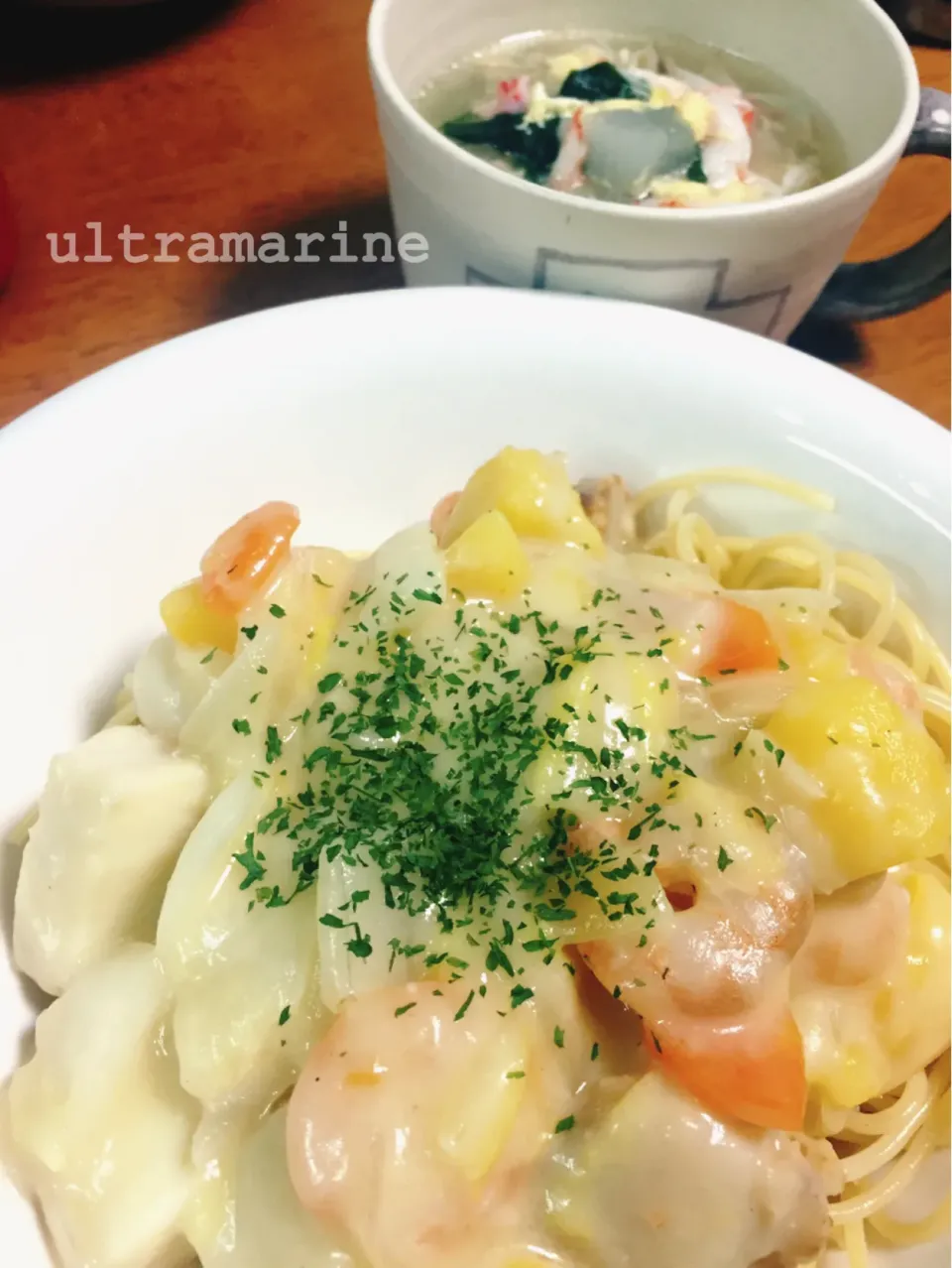 Snapdishの料理写真:＊シチューパスタ♪保育園休んだ次女とランチ。＊|ultramarineさん