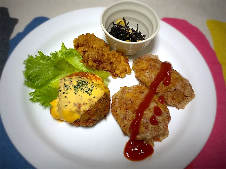 🌱チーズハンバーグ
鶏の唐揚げ🐓
コンビーフポテトチーズおやき
ひじき大豆煮|eiyadeさん