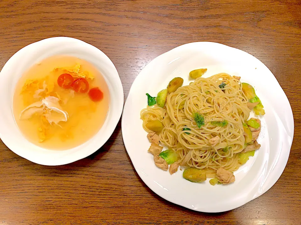 Snapdishの料理写真:芽キャベツとささみ、舞茸の和風パスタ🥗今日の夕食20210122|rococoさん