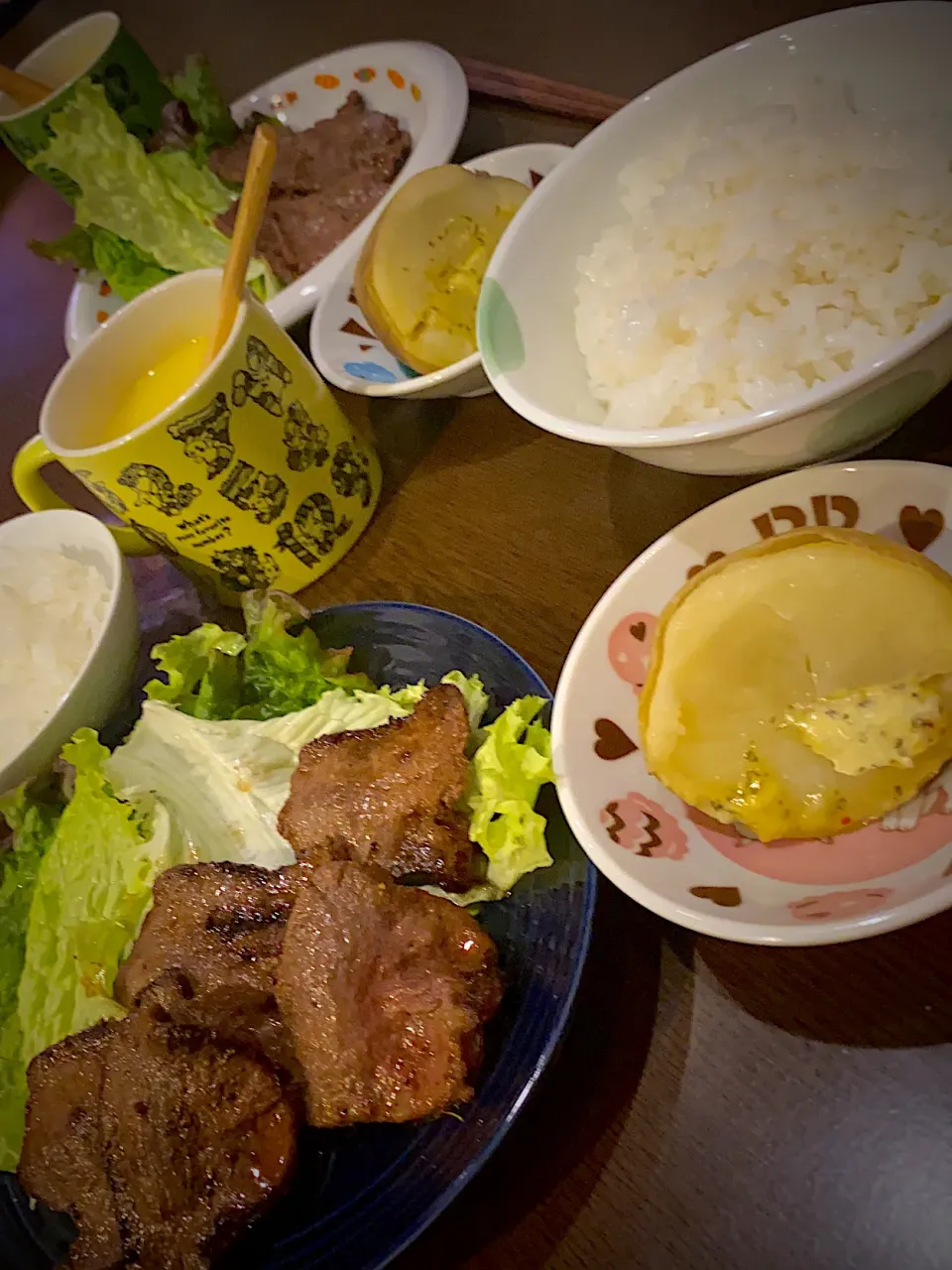 牛タン焼き肉　サニーレタス　じゃがガーリックバター　コーンポタージュ|ch＊K*∀o(^^*)♪さん