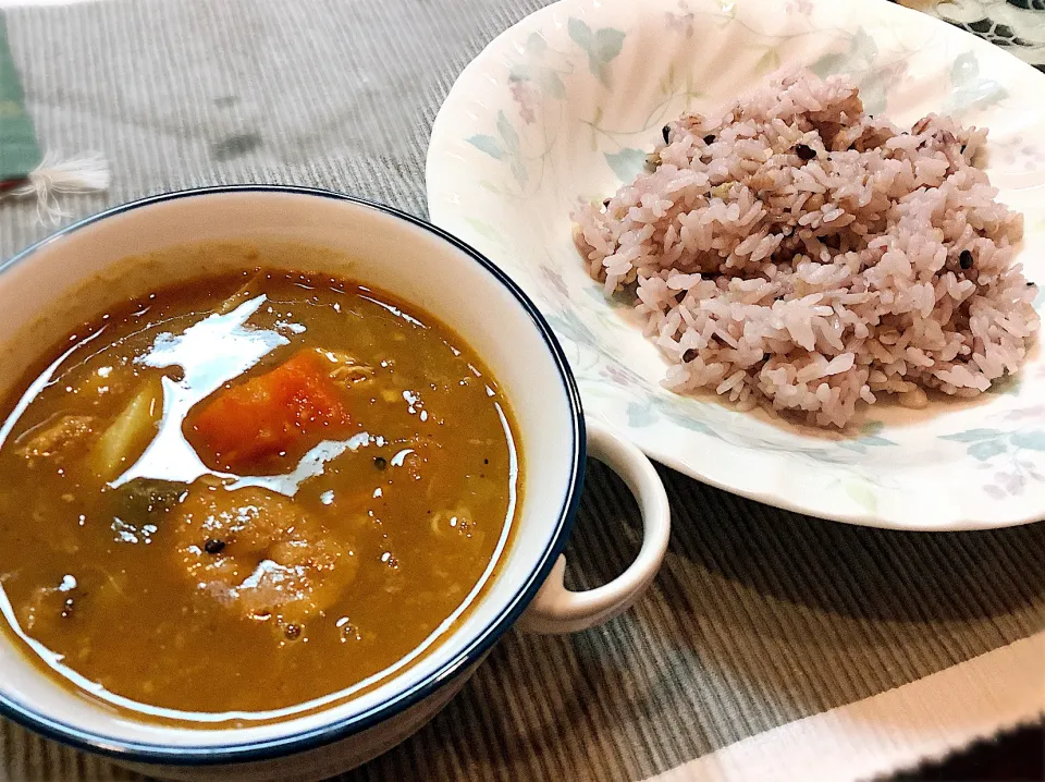 Snapdishの料理写真:おでんの🍢リメイク「スープカレー」🍛😋|アライさんさん