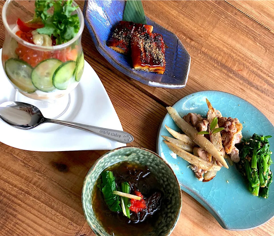 ♡お豆腐とクリームチーズの海鮮カクテル♡親鳥山椒焼き♡おつまみ鰻✰菜の花胡麻和え♡もずく酢✰|Mika  Funatsuさん