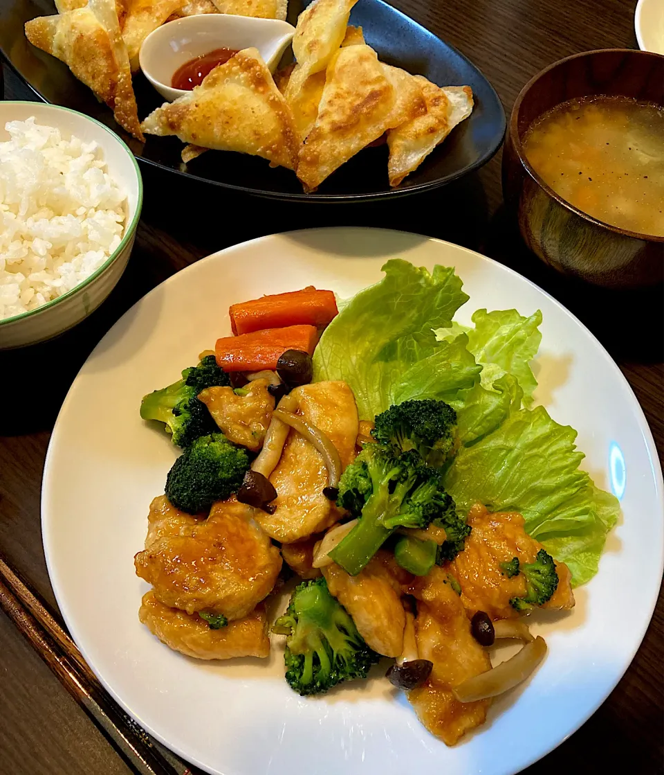 鶏とブロッコリーのバター醤油炒めの晩ご飯|mikaさん