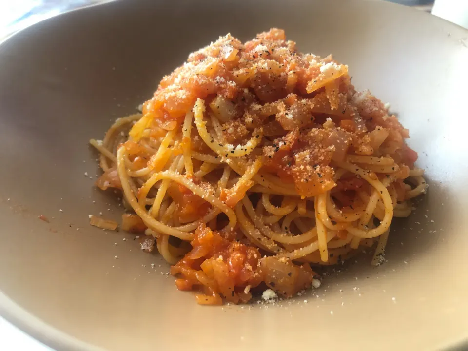 トマトソースパスタ|サラ飯キャンパーさん