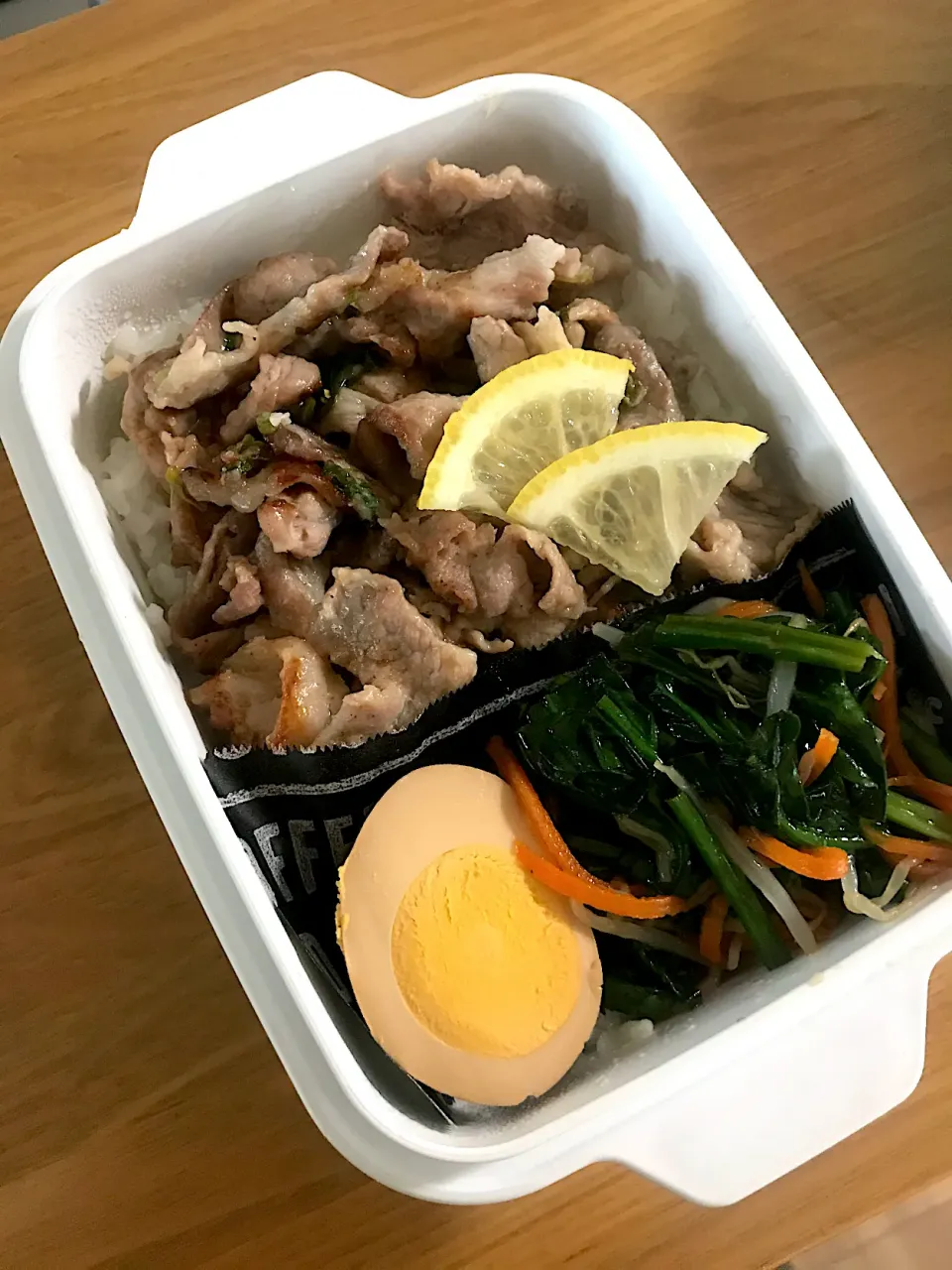 Snapdishの料理写真:低フォドマップ弁🍱ねぎ塩レモン豚丼|ちっくんさん