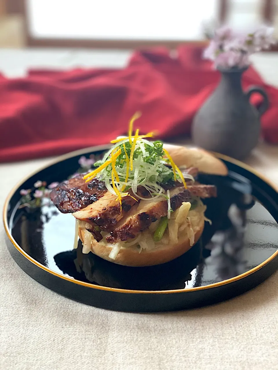 柚子香る照り焼きチキンの🥯ベーグルサンド|ゆきぽん@ゆきの家飲み料理さん