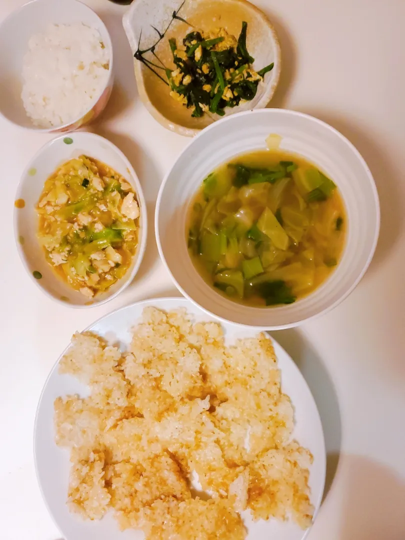 1/23　夜ご飯
中華スープおこげ
鶏そぼろ野菜炒め
卵とほうれん草炒め|AYAさん