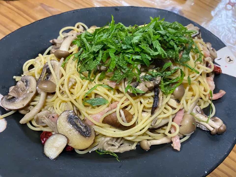 キノコたっぷりスパゲッティ🍄🍝|buhizouさん