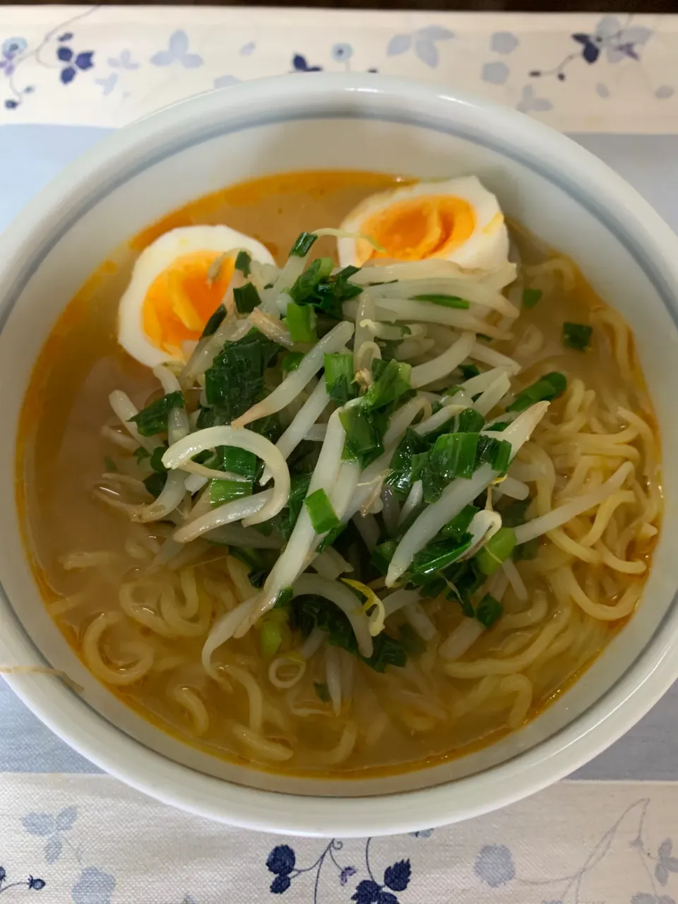 Snapdishの料理写真:雨が降り続いて☔️今日は味噌ラーメン‼️|tamemitiさん