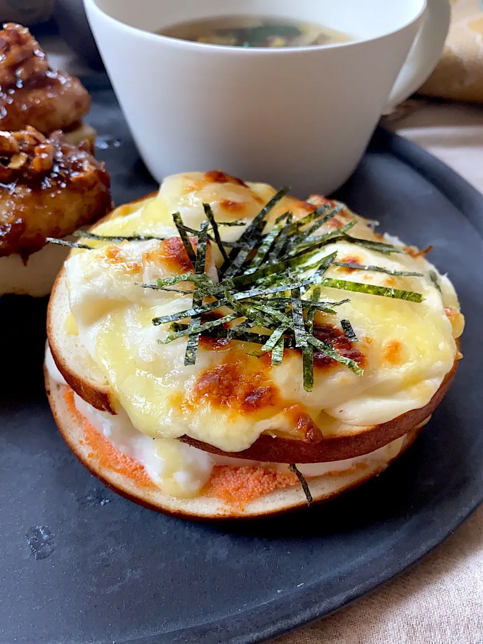 ♥️🥯🧀🌾🍡明太餅もちチーズ bagel de #クロックムッシュ|ゆきぽん@ゆきの家飲み料理さん