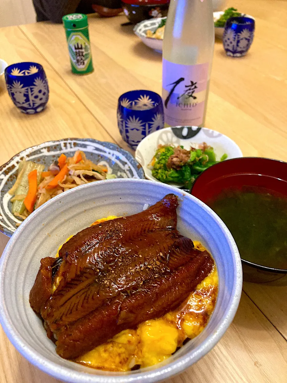 今日の夕食　煮穴子丼　切り干し大根の煮物　菜の花の辛子和え　あおさ汁|ふわ猫はなちゃんさん