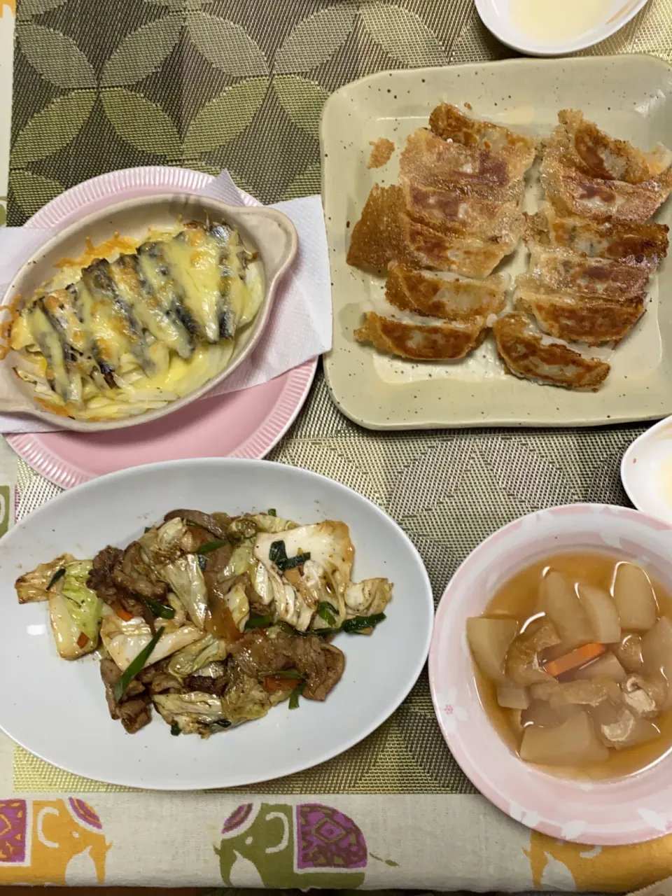 Snapdishの料理写真:大根と油揚げの炊いたん、餃子、オイルサーディンチーズ焼き、野菜炒め|peanutsさん