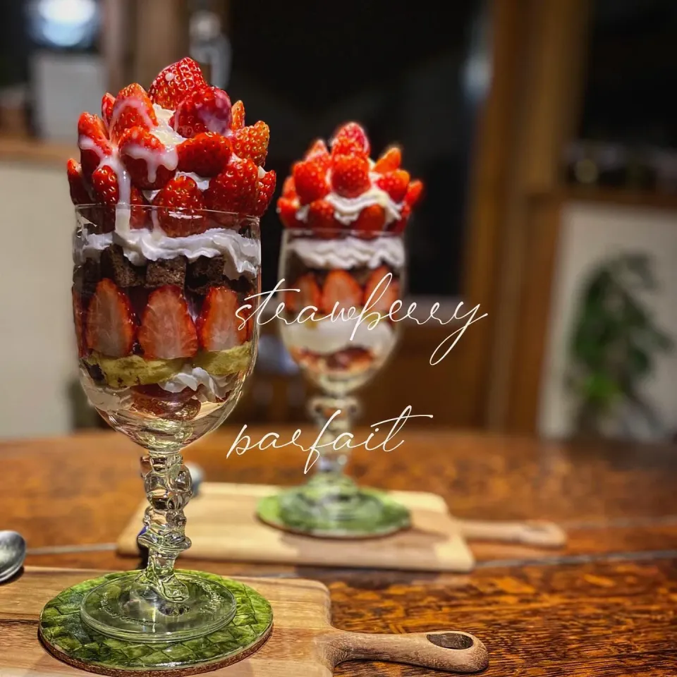 Snapdishの料理写真:イチゴパフェ🍓🍓🍓🍓|カンカンさん