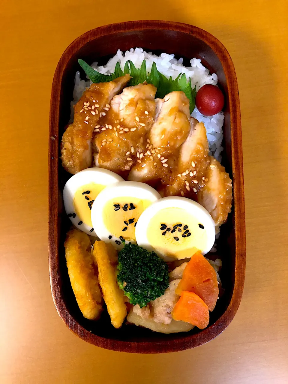 Snapdishの料理写真:チキン照り焼き弁当|plumeriaさん