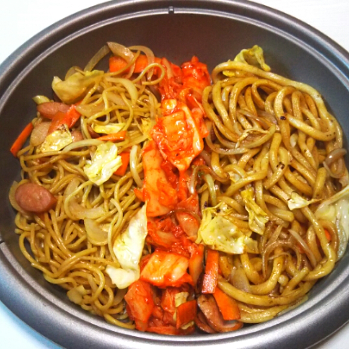 焼きそばVS焼きうどん