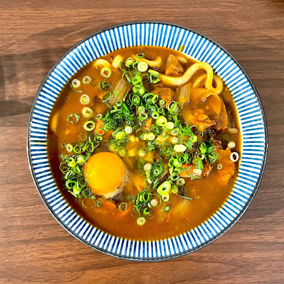 Snapdishの料理写真:牛すじカレーうどん|dashi menjiroさん