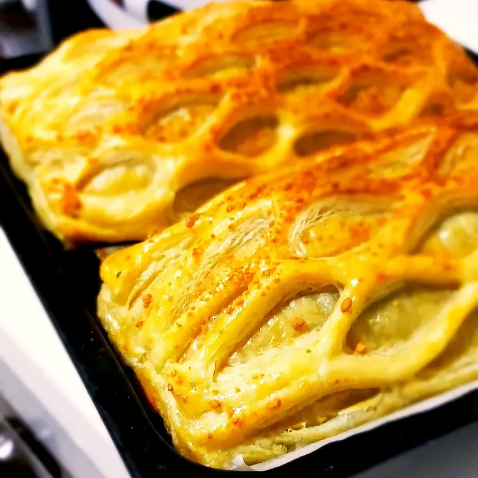 Snapdishの料理写真:Salmon Encroute|tigakokiさん