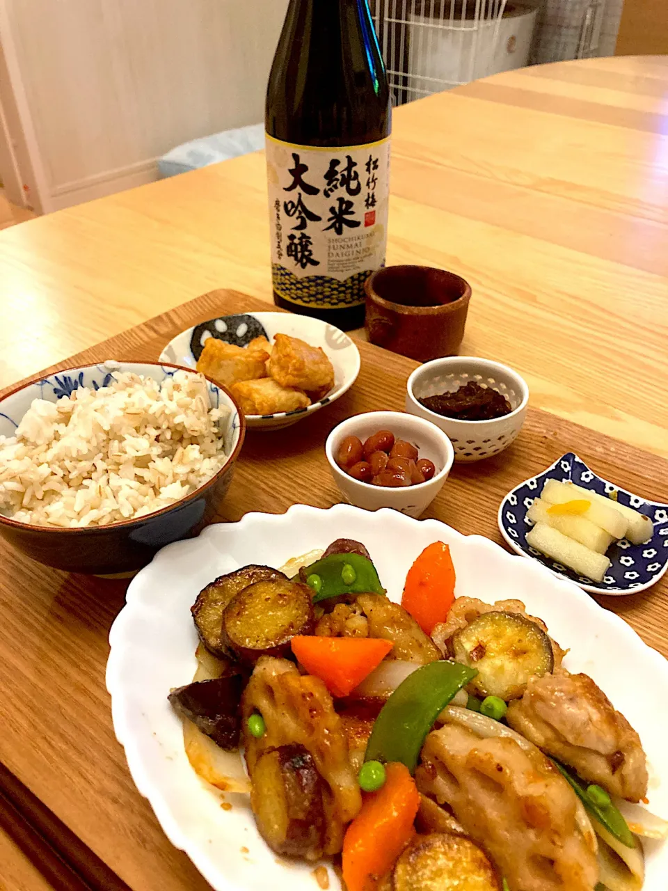 今日の夕食　若鶏の黒酢炒め　玉ねぎとエビの天ぷら　もずく酢　ゆず大根　金時豆の甘煮|ふわ猫はなちゃんさん