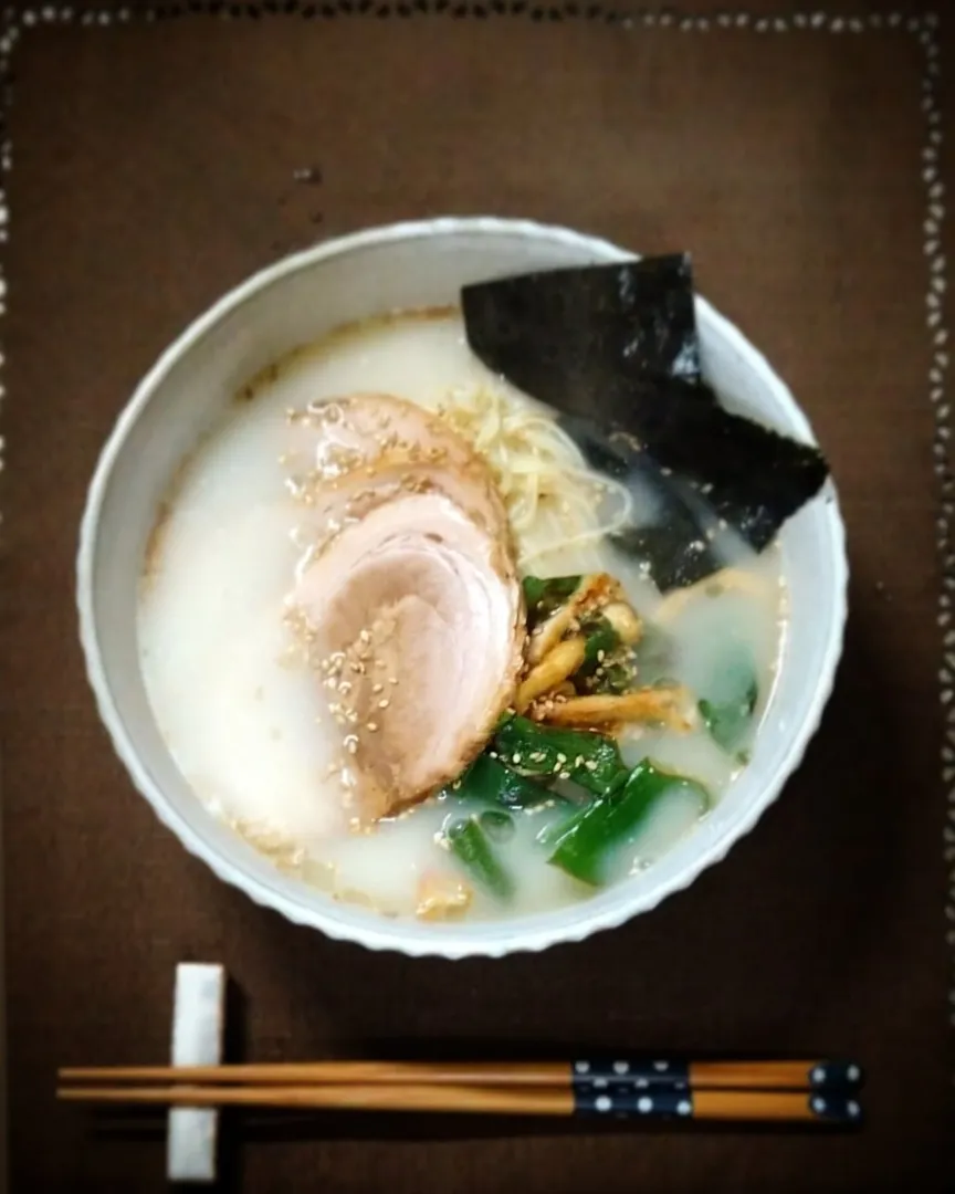 Snapdishの料理写真:バリカタ豚骨ラーメン 😚🍜|fumi ◡̈⋆さん