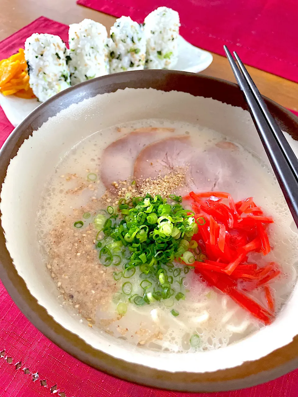 豚骨ラーメン🍀|おかちさん