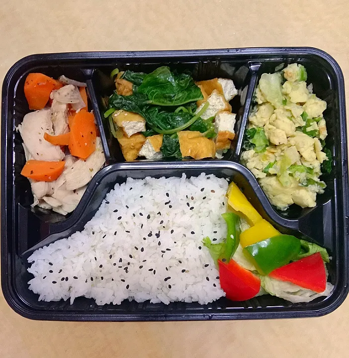 Snapdishの料理写真:Healthy Lunch Box
健康便當 吃出健康
#low carb high protein
#less oil #less salt #less sugar
#no processed food
#eathealthy 
#eatclean|steady chanさん