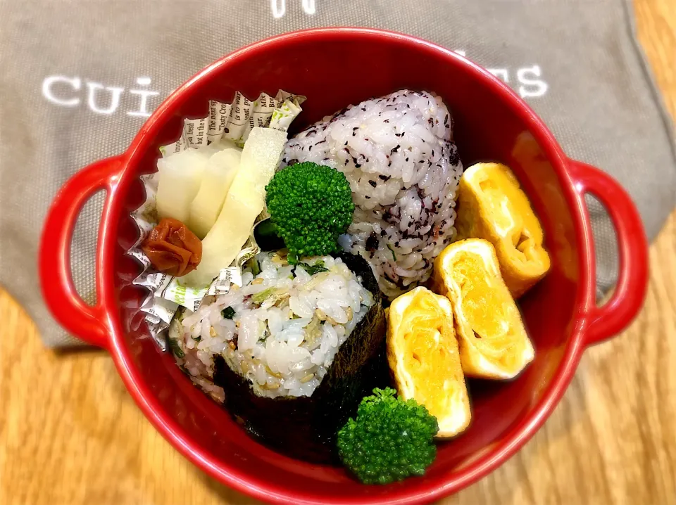 サラ弁　　　　　　　　　　　　　　　　　おにぎり弁当|じゅんさんさん