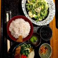 Snapdishの料理写真:ゴーヤチャンプル定食|htさん