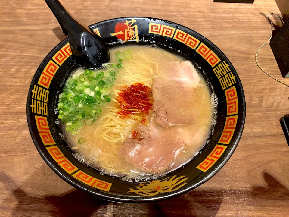 Snapdishの料理写真:一蘭さんでとんこつラーメンを頂きました^_^|tubakiさん