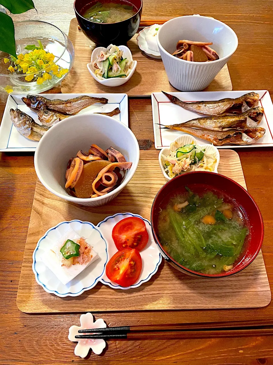 イカと大根の煮物、はたはた、もやしと胡瓜ツナの梅昆布茶あえ、ピーナッツ豆腐、トマト、春菊となめこのお味噌汁|ＭＡＲＵＥ家の食卓さん