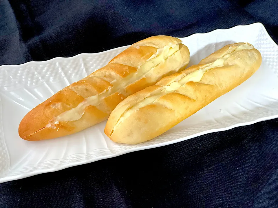 Snapdishの料理写真:ミルクフランス 🥖|かずぴょんさん