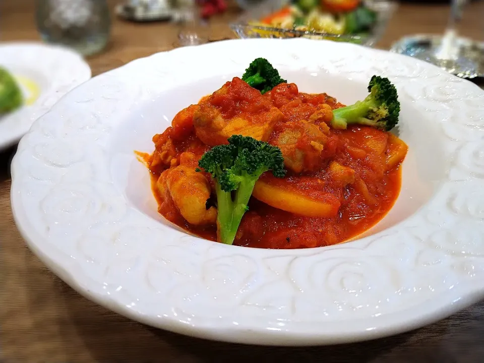 鶏とじゃがいものトマト煮|古尾谷りかこさん