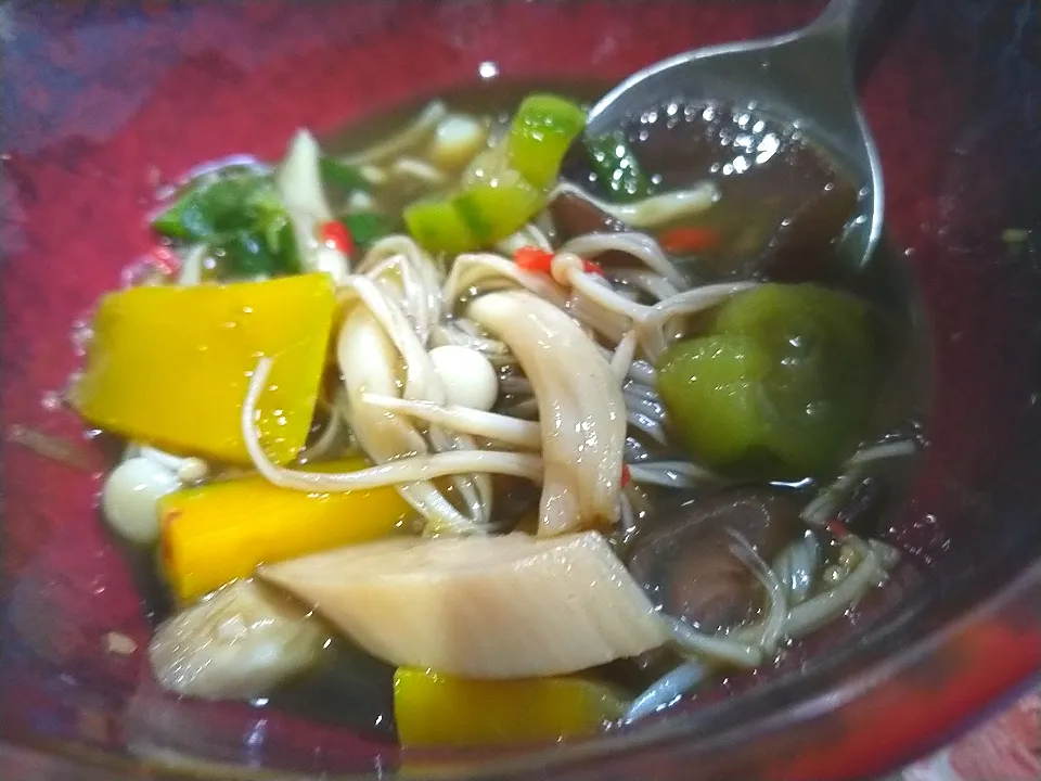 Mix mushroom spicy soup|Boomerangさん