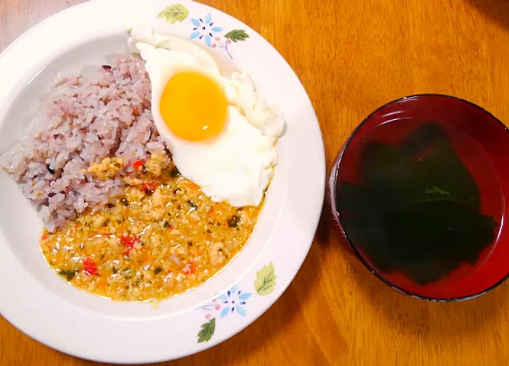 １月２１日　ガパオ丼　わかめスープ|いもこ。さん