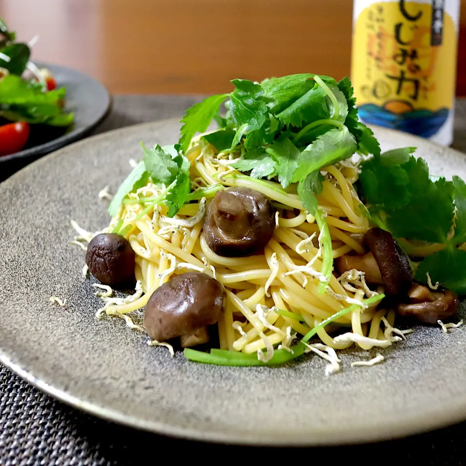 ちいたけと三つ葉のパスタ　しじみの力味|かおるさん