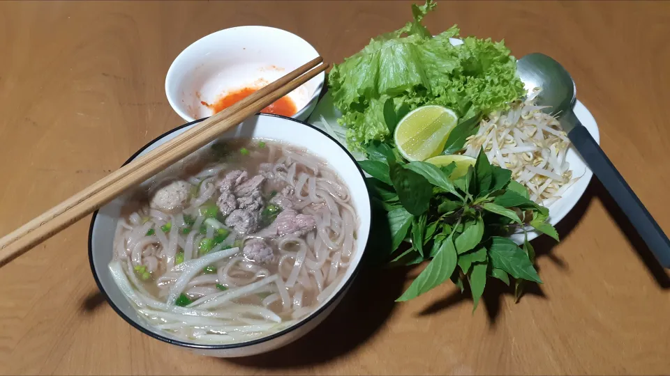 Snapdishの料理写真:Wife cooks Vietnamese beef noodles|秋平さん