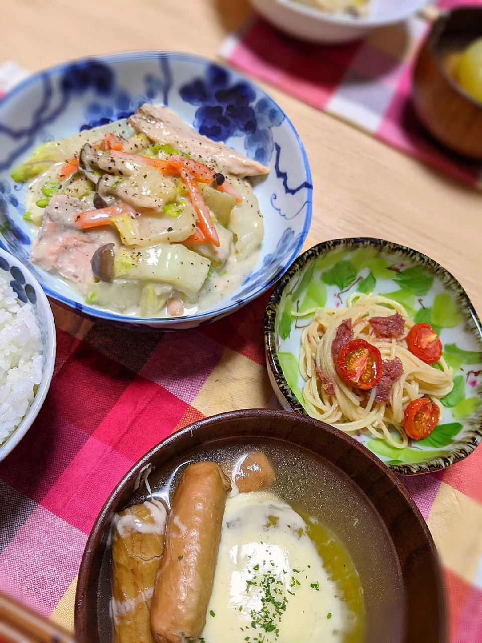 Snapdishの料理写真:栄養偏りまくりな夜ご飯🍚|ゆかさん