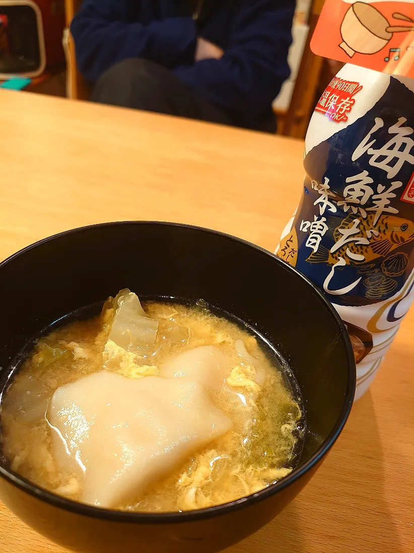 Snapdishの料理写真:手軽に水餃子いり味噌スープ|cookingパパ五郎さん