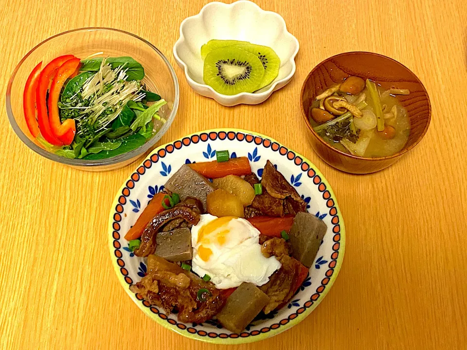 牛すじ煮込み丼|あさみさん