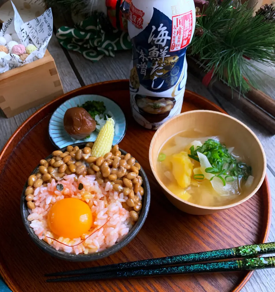 Snapdishの料理写真:節分納豆丼と海鮮味噌プレミアムのお味噌汁|@keijunrinさん