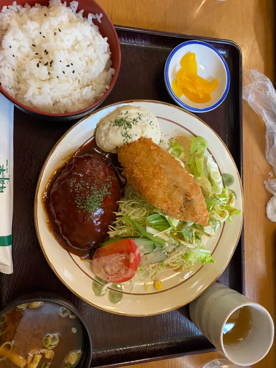 おしゃれのコンビネーションAランチ（ハンバーグ・魚フライ）|Morito Kamiyaさん