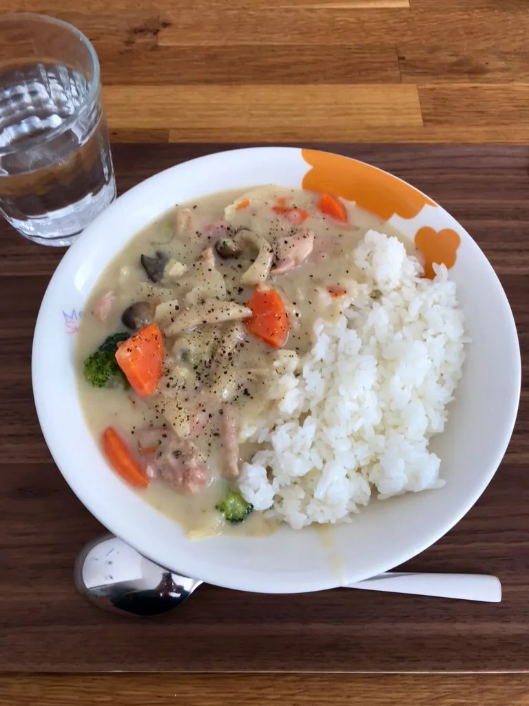 Snapdishの料理写真:クリームシチュー from？ポトフ|morimi32さん