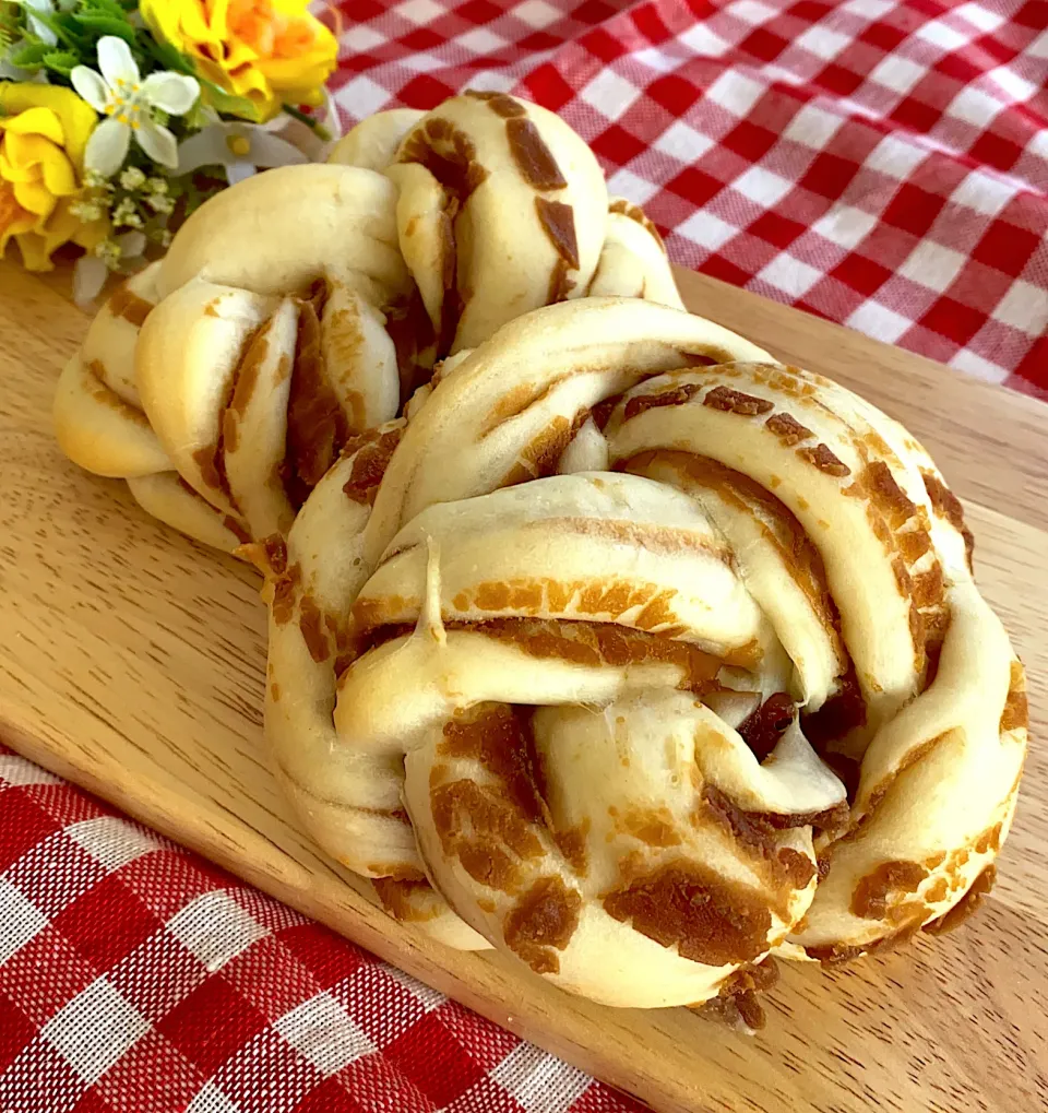 Snapdishの料理写真:メープルの編み込みパン💕|いちごさん